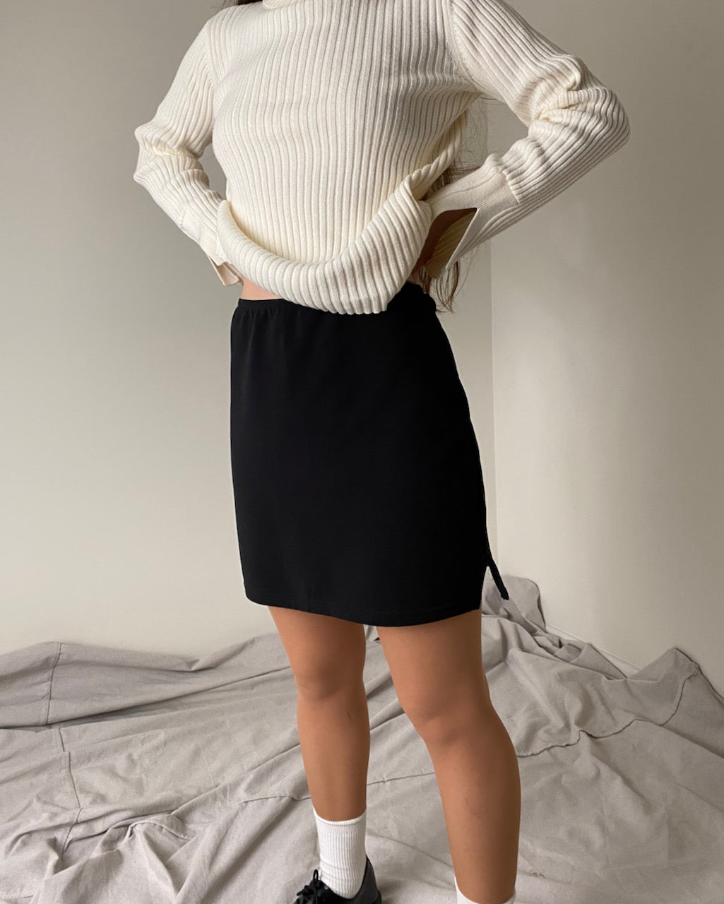 90s Exact Change Ribbed mini skirt (Size M)