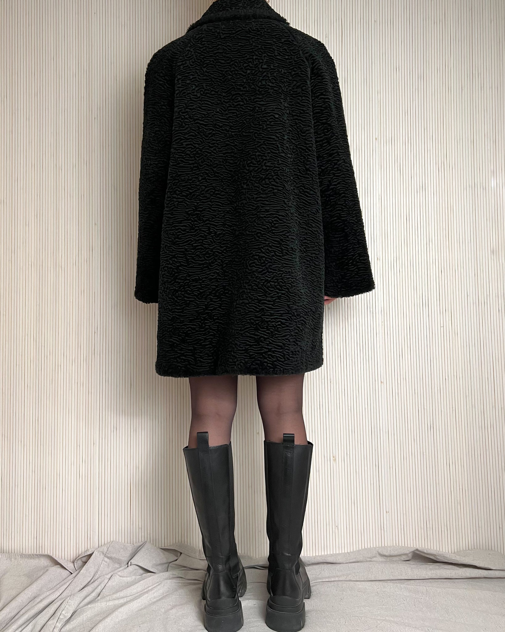 90's Textured Winter Coat (Fits M/L)