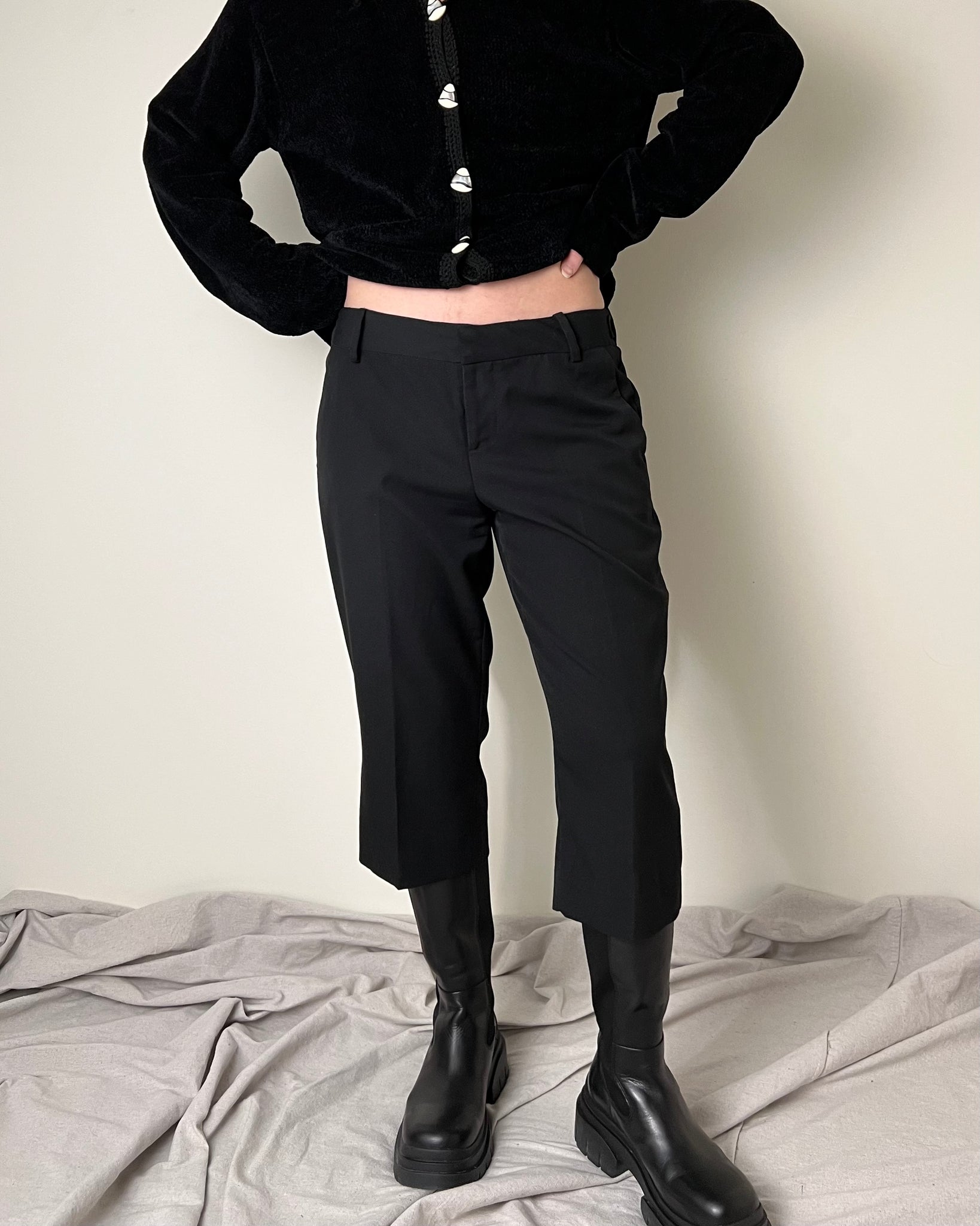 Y2k Cropped Black Trouser (Size 4)