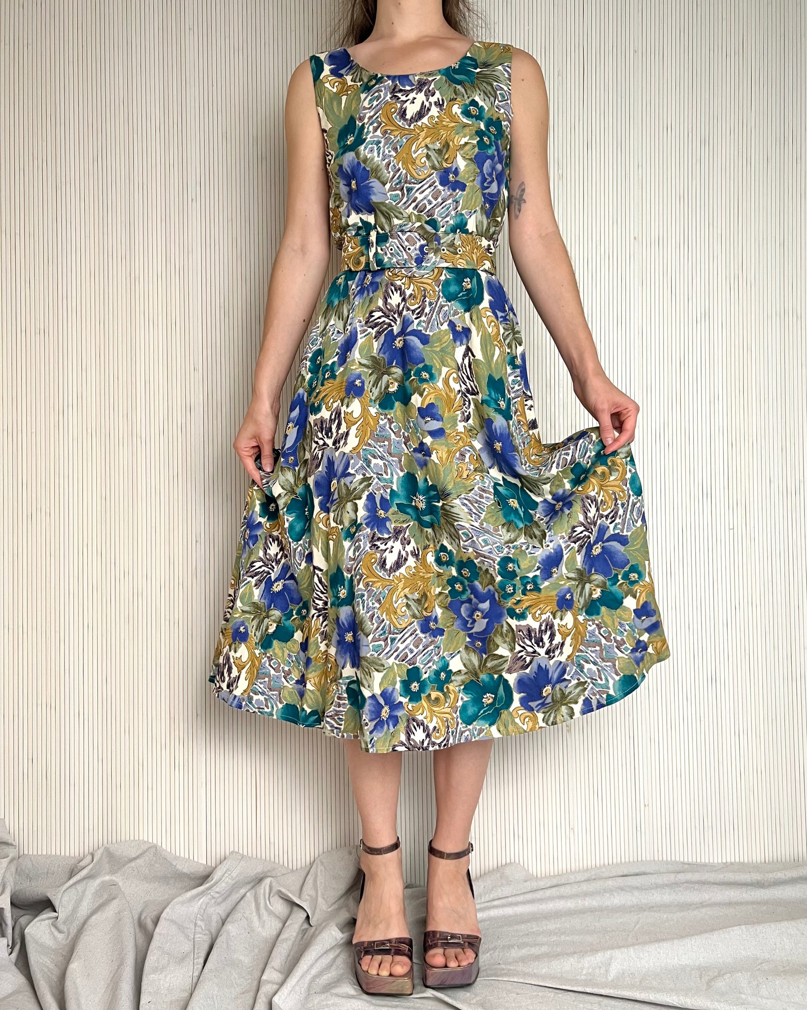 90s Floral Belted Dress ( Size 2)
