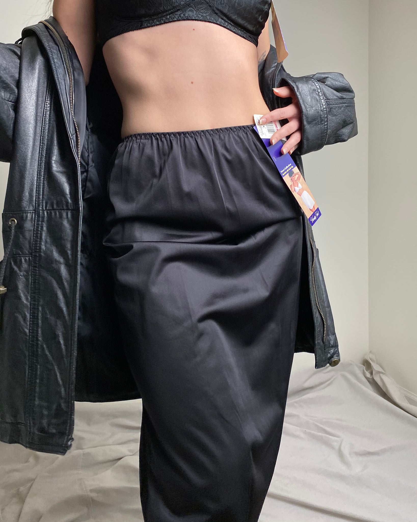 80s Vanity Fair Black Skirt Slip (size S)