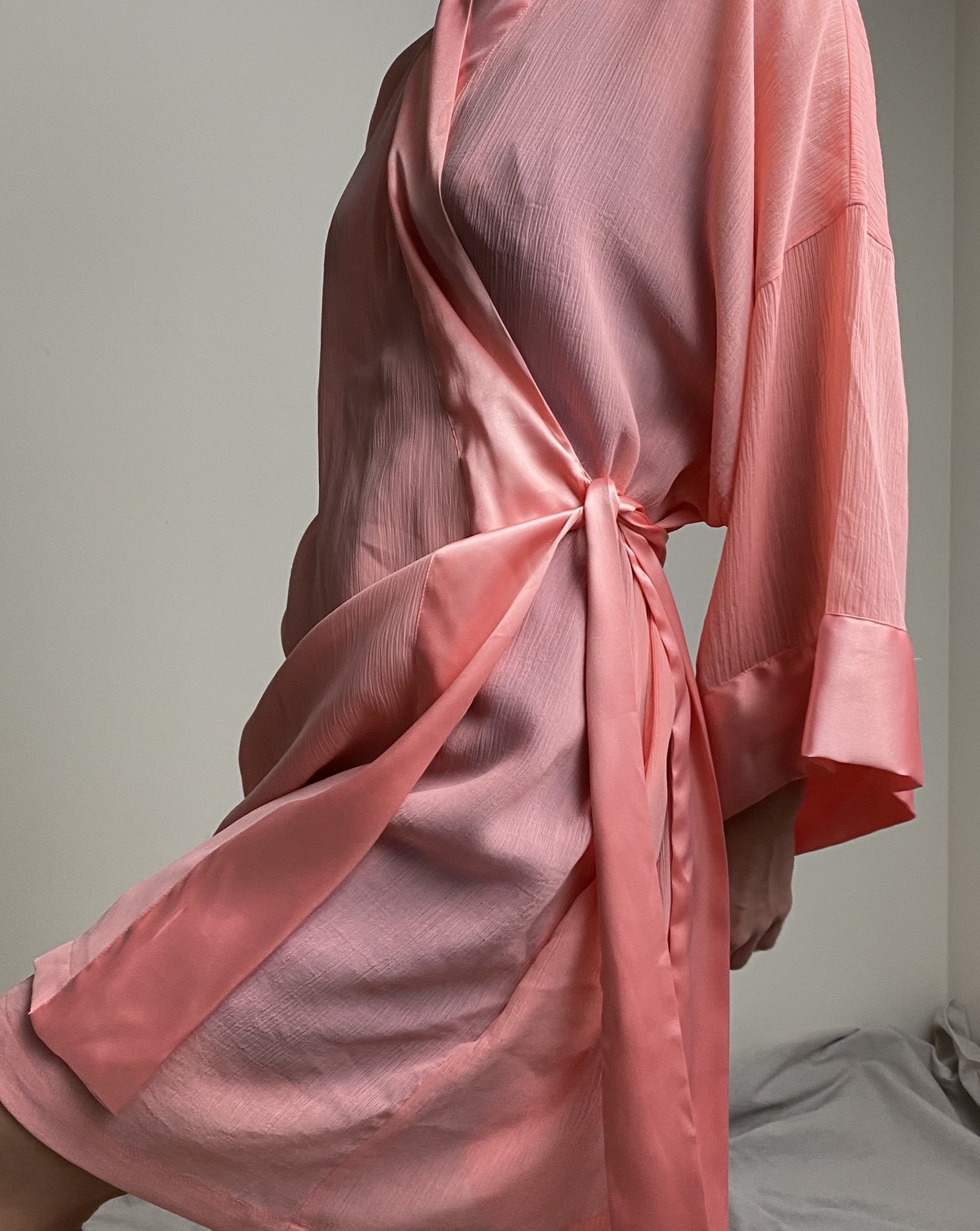 80s Victoria’s Secret Gold Label Sheer Pink Robe (One Size)