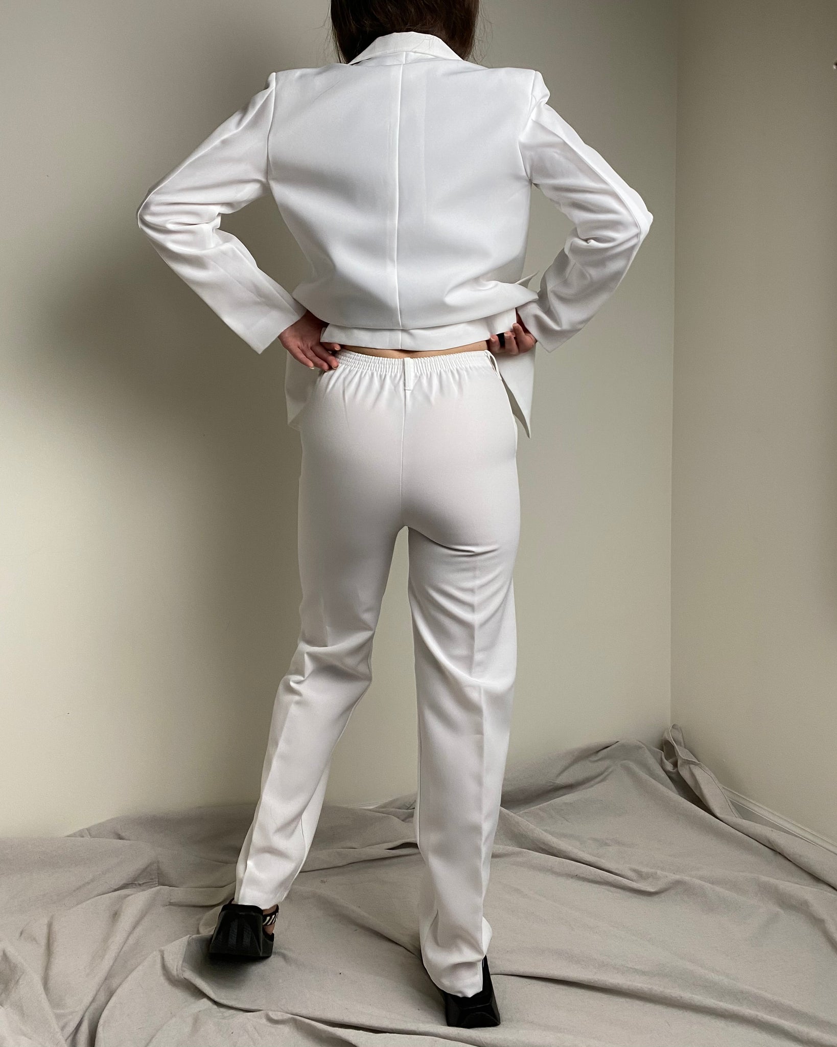 80s White Pants Suit (fits XXS/XS)