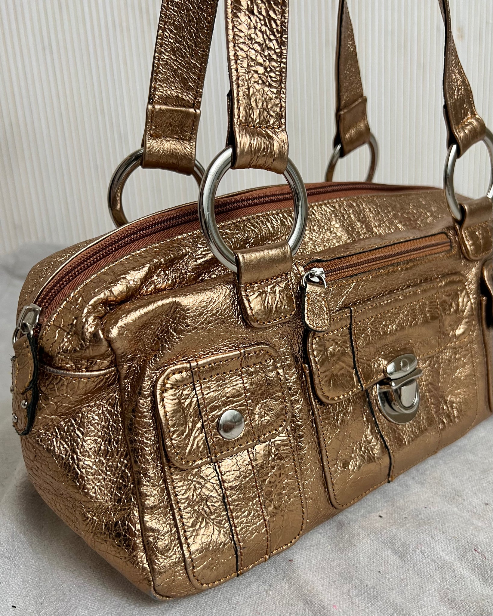 Cargo purse top