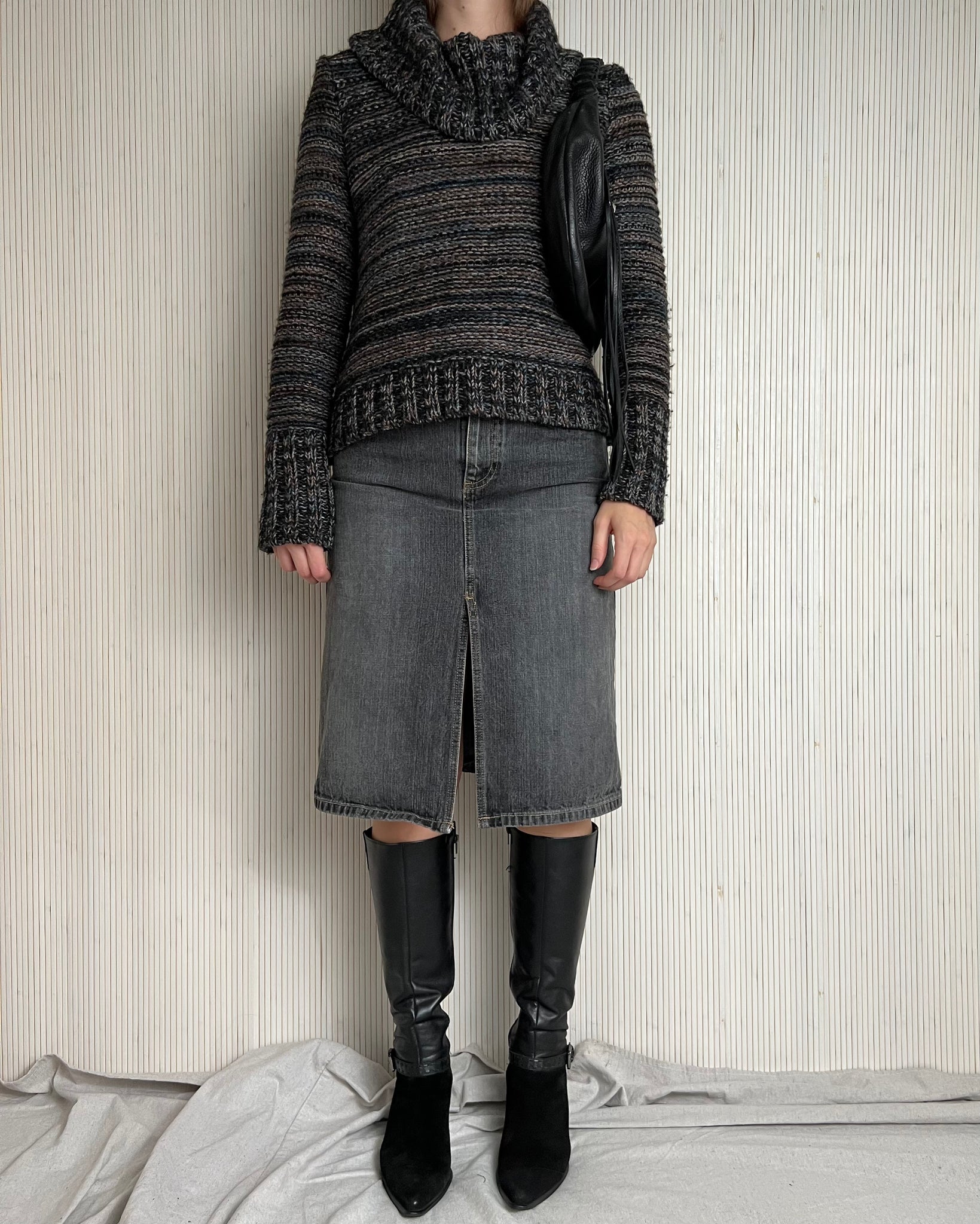 Y2K Dark Marbled Sweater (Fits M)