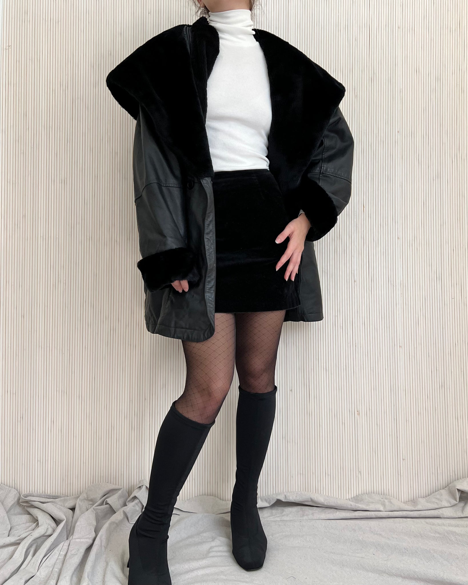 Y2k Velvet mini skirt (size 2)