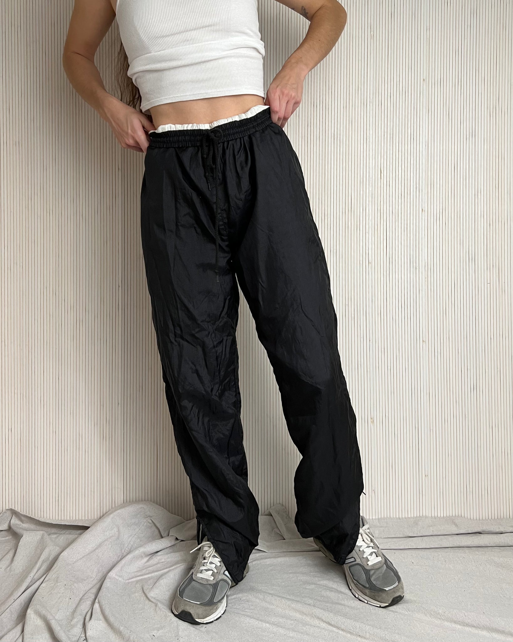 90's Windbreaker Pants (Size L)