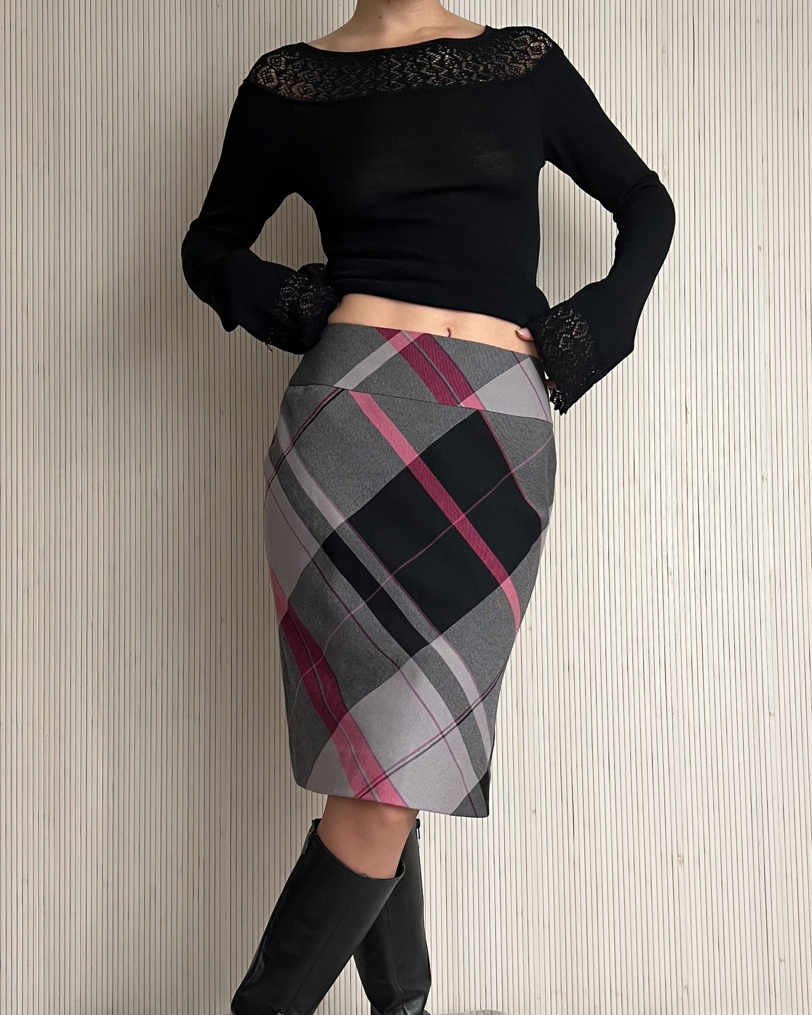 Y2k Pink Plaid Skirt (Size 2)