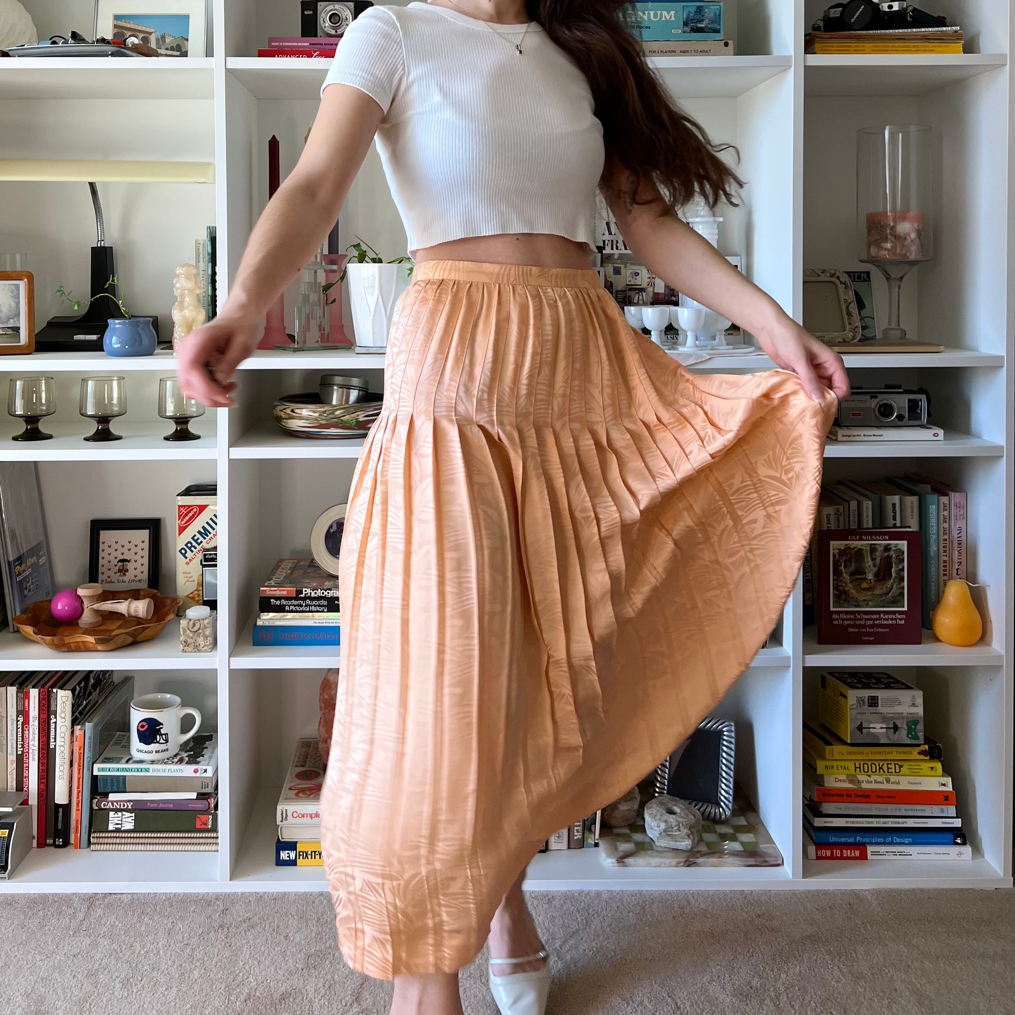 80s Liz Claiborne Peach Silk Pleated Skirt (Fits S)