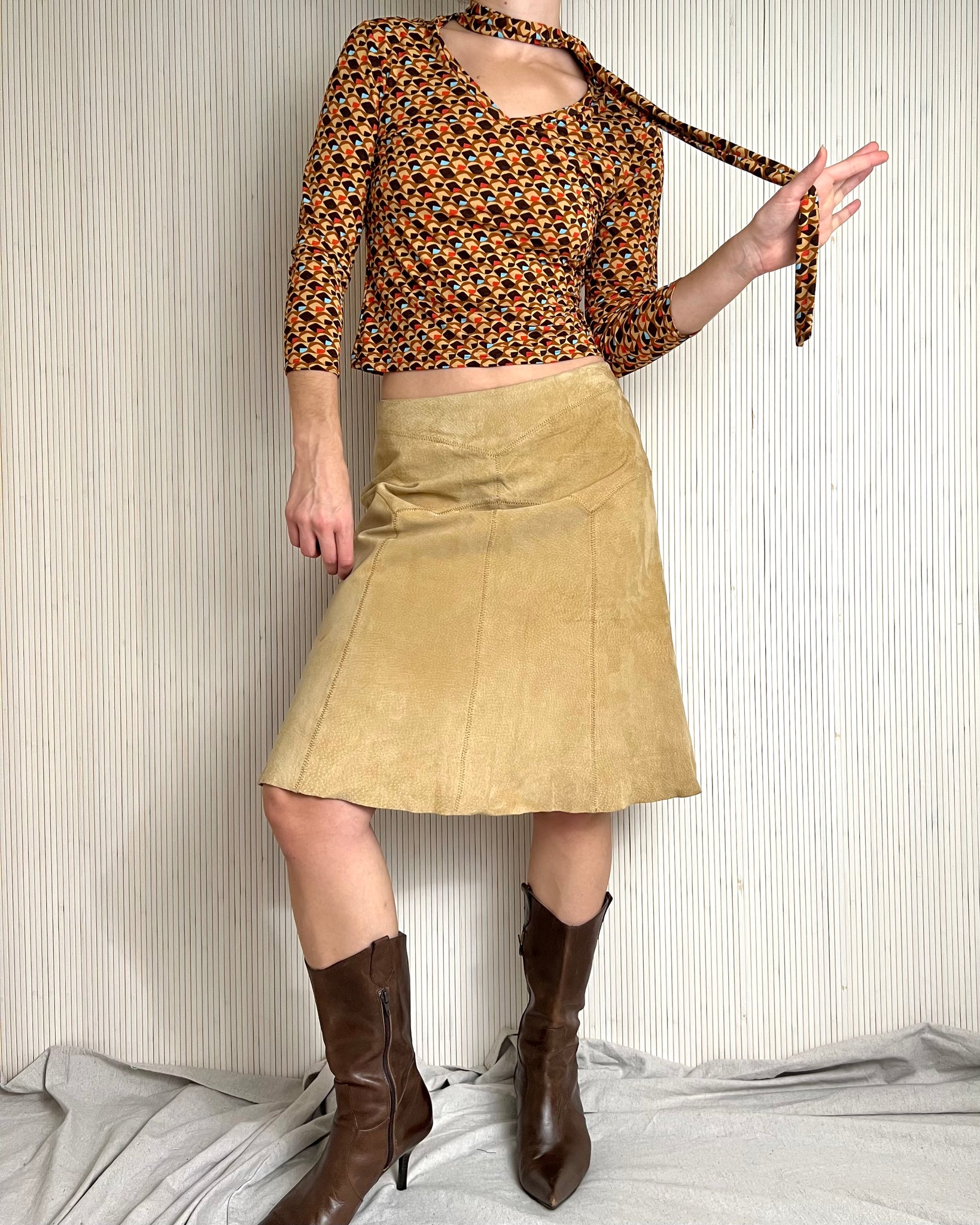 Y2K Tan Suede Skirt (Size 4)